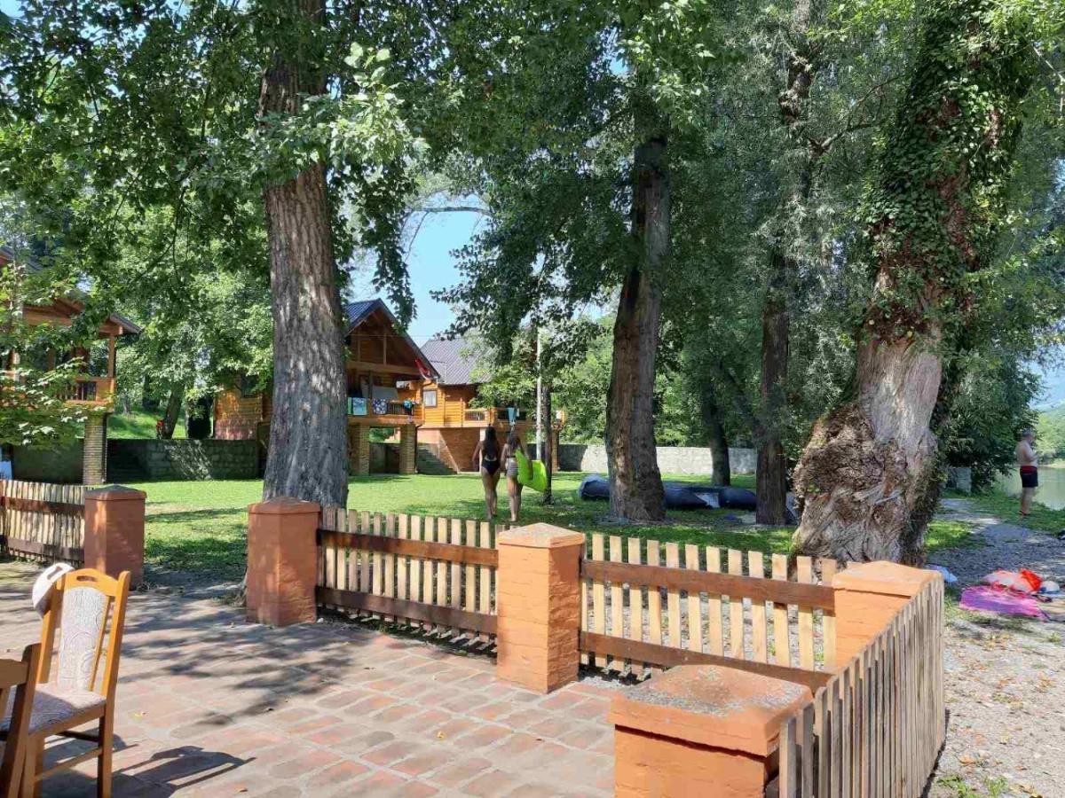 Etno Selo Bok Bed & Breakfast Vrhpolje Luaran gambar