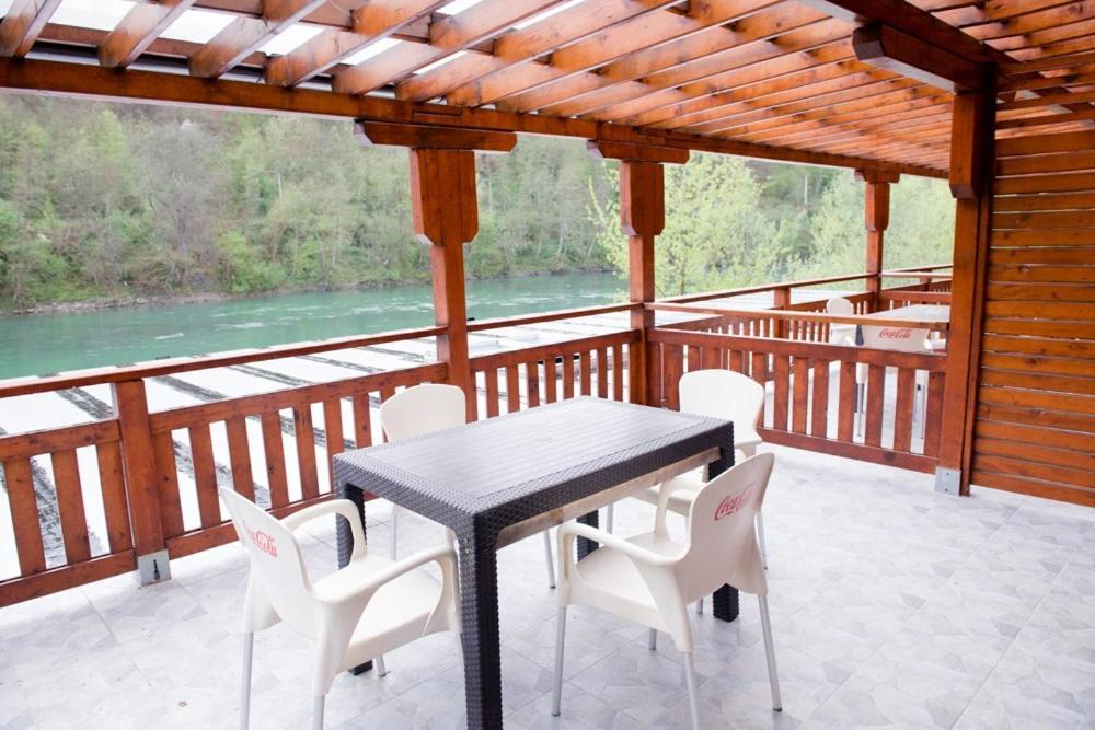 Etno Selo Bok Bed & Breakfast Vrhpolje Luaran gambar